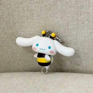 Cinnamoroll Bee Charm Keychains Cellphone Strap Kawaii Sanrio
